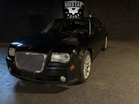 Used 2006 Chrysler 300 SRT8 w/ SRT Option Group II RWD image 1
