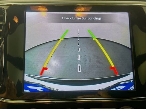 Used 2020 Jeep Grand Cherokee Overland image 16