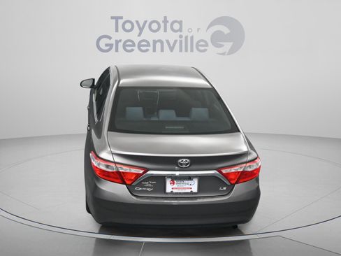 Used 2015 Toyota Camry LE FWD image 12