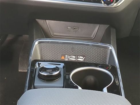 New 2026 Chevrolet Equinox LT w/ Convenience Package II image 19