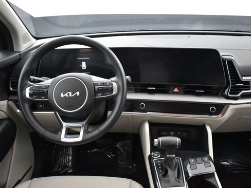 Certified 2025 Kia Sportage EX image 15