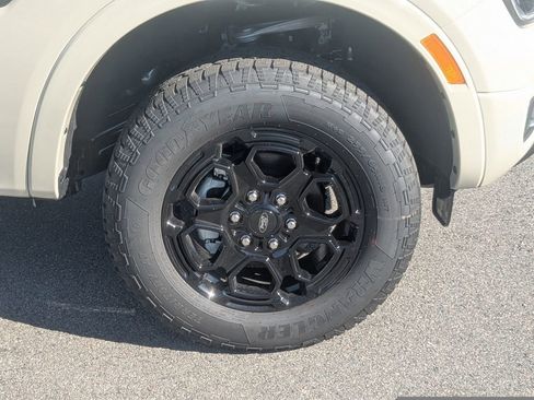 New 2025 Ford Ranger XLT w/ FX4 Off-Road Package image 11