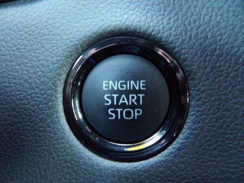 Used 2026 Toyota Tundra Limited AWD/4WD image 21
