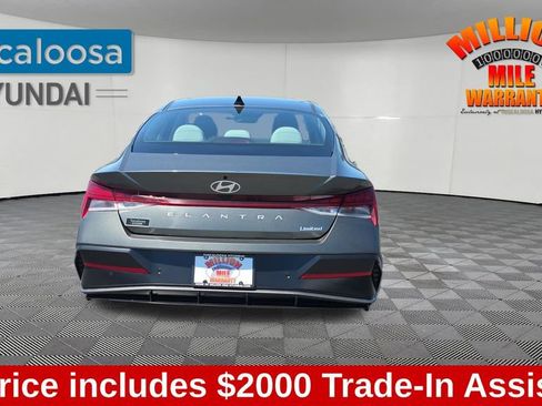 Used 2024 Hyundai Elantra Limited FWD image 7