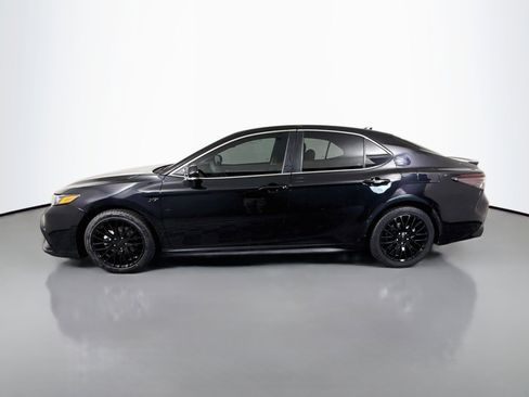 Used 2023 Toyota Camry SE FWD image 6