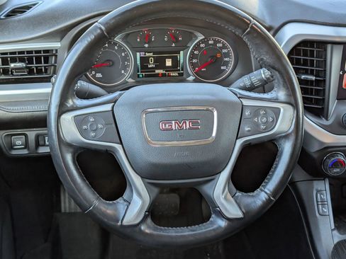 Used 2018 GMC Acadia SLT image 12