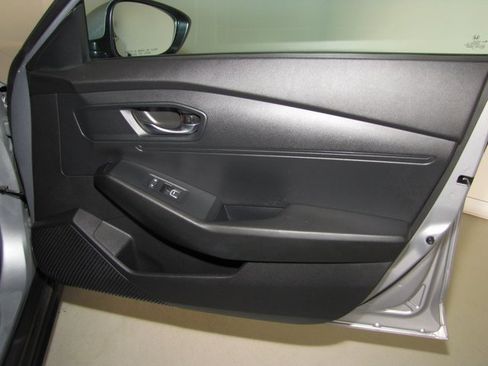 Certified 2023 Honda Accord LX image 19