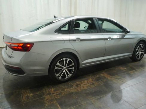 Used 2026 Volkswagen Jetta Sport FWD image 3