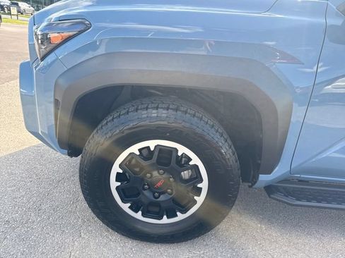 Used 2025 Toyota 4Runner TRD Off-Road Premium AWD/4WD image 10