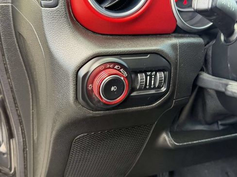 Used 2019 Jeep Wrangler Unlimited Rubicon AWD/4WD image 19