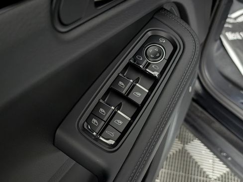 New 2026 Porsche Macan Turbo image 26