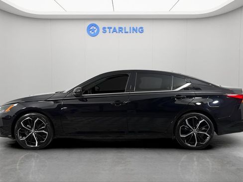 Used 2024 Nissan Altima 2.5 SR FWD image 3