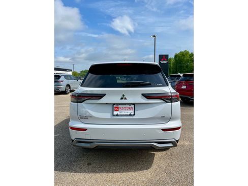 New 2026 Mitsubishi Outlander SE AWD/4WD image 6