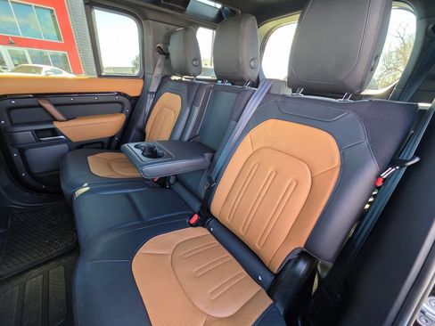 Used 2021 Land Rover Defender 110 X image 12