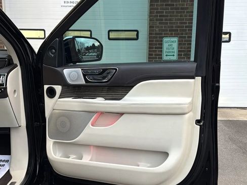 Used 2019 Lincoln Navigator L Black Label w/ Cargo Package image 10