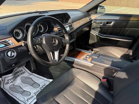Used 2016 Mercedes-Benz E 400 Sedan image 12