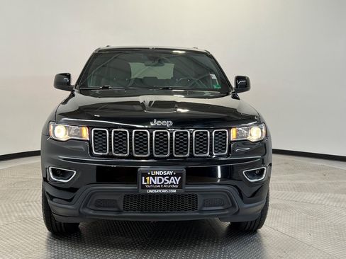 Certified 2020 Jeep Grand Cherokee Laredo image 2