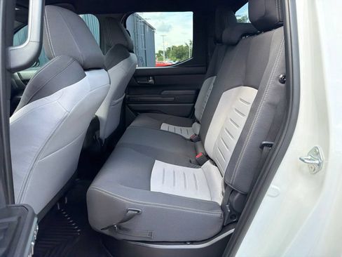 Used 2025 Toyota Tacoma TRD Off-Road AWD/4WD image 12