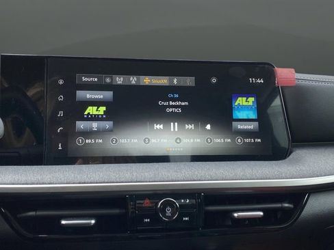 Certified 2025 Nissan Kicks SV image 16