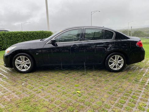 Used 2015 INFINITI Q40 w/ Navigation Package image 4