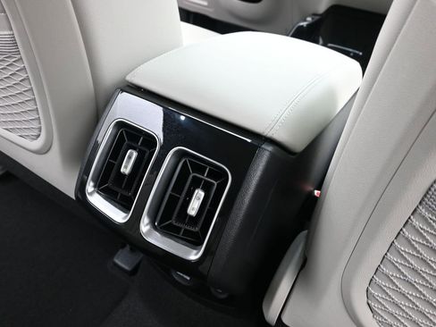 Used 2023 Kia Sorento SX Prestige w/ Panoramic Sunroof Package image 15