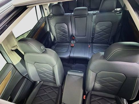 New 2026 Volkswagen Atlas SE image 14