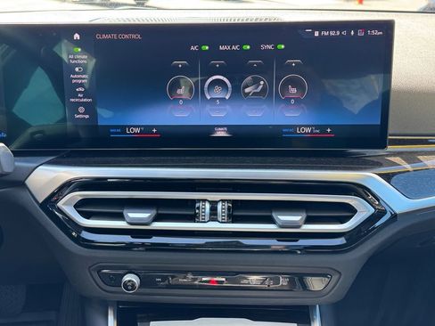 Used 2024 BMW 330i Sedan w/ Convenience Package RWD image 16