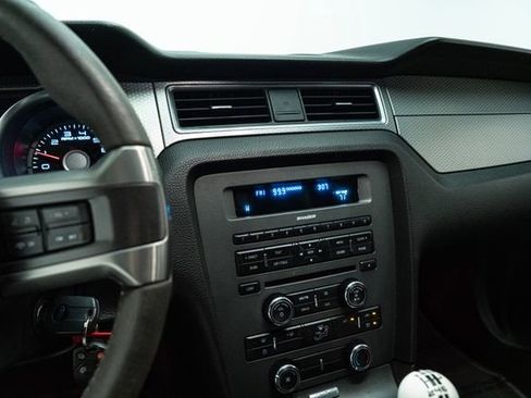 Used 2010 Ford Mustang Shelby GT500 image 25