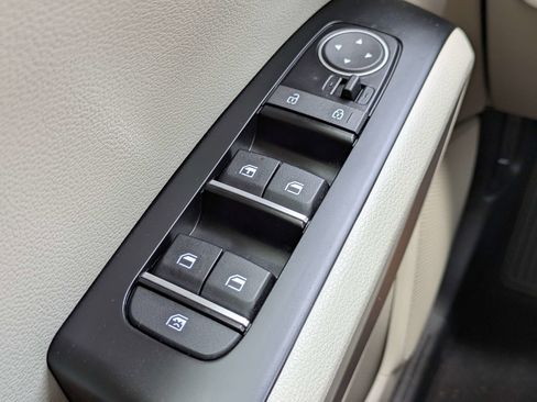 Certified 2023 Kia Soul LX w/ Option Group 015 FWD image 26