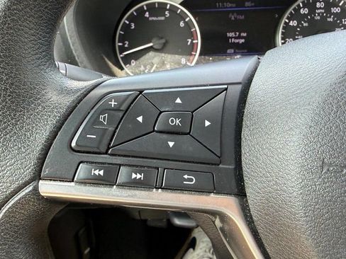 Used 2024 Nissan Sentra SV FWD image 19