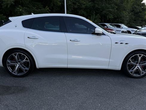 Used 2023 Maserati Levante GT AWD/4WD image 19