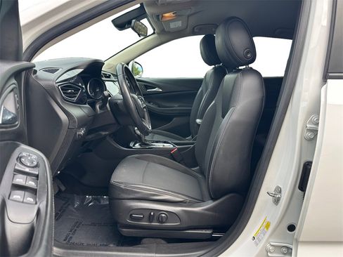 Used 2022 Buick Encore GX Select image 10