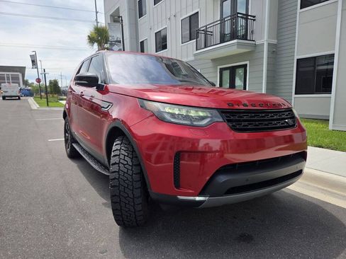 Used 2017 Land Rover Discovery HSE AWD/4WD image 4