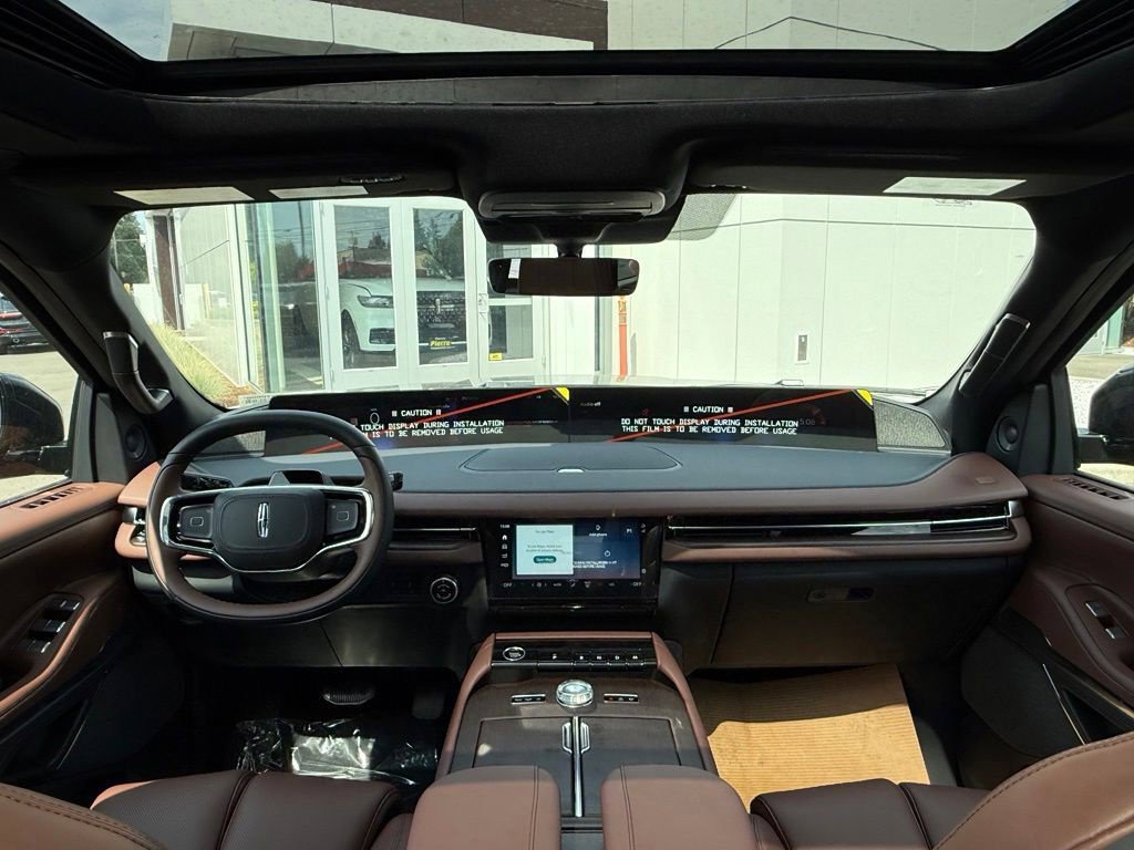 New 2027 Lincoln Navigator Reserve AWD/4WD image 14