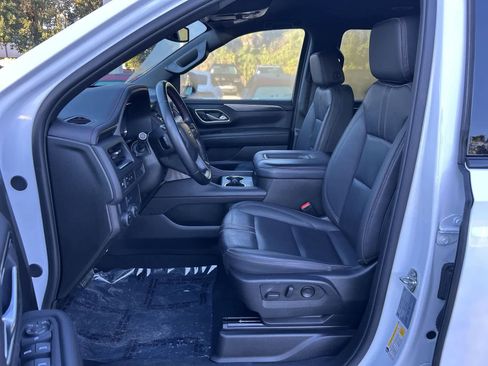 Used 2024 Chevrolet Suburban RST image 11