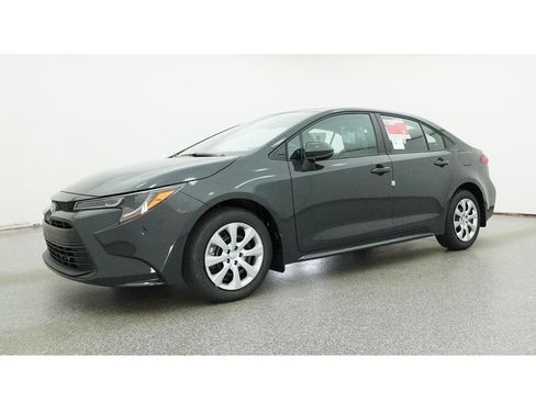 New 2026 Toyota Corolla LE FWD image 17