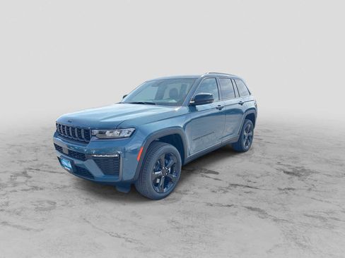 New 2026 Jeep Grand Cherokee Limited w/ Limited Altitude Package AWD/4WD image 4