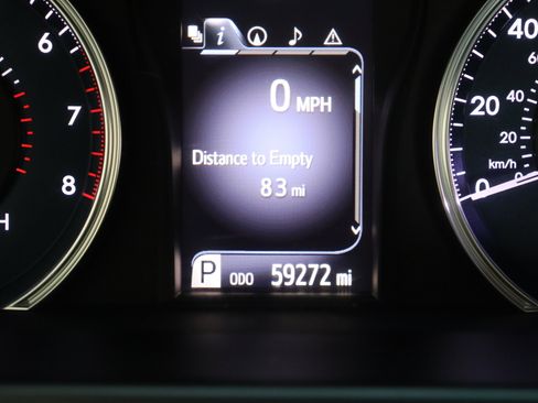 Used 2016 Toyota Camry XLE w/ Moonroof Package FWD image 43