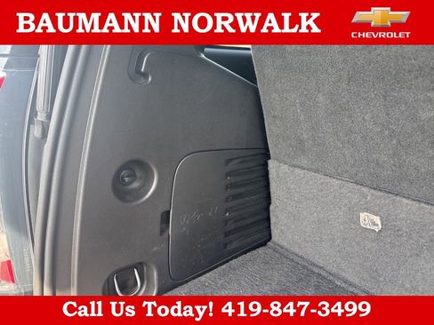 Used 2018 GMC Yukon SLT w/ Open Road Package image 38