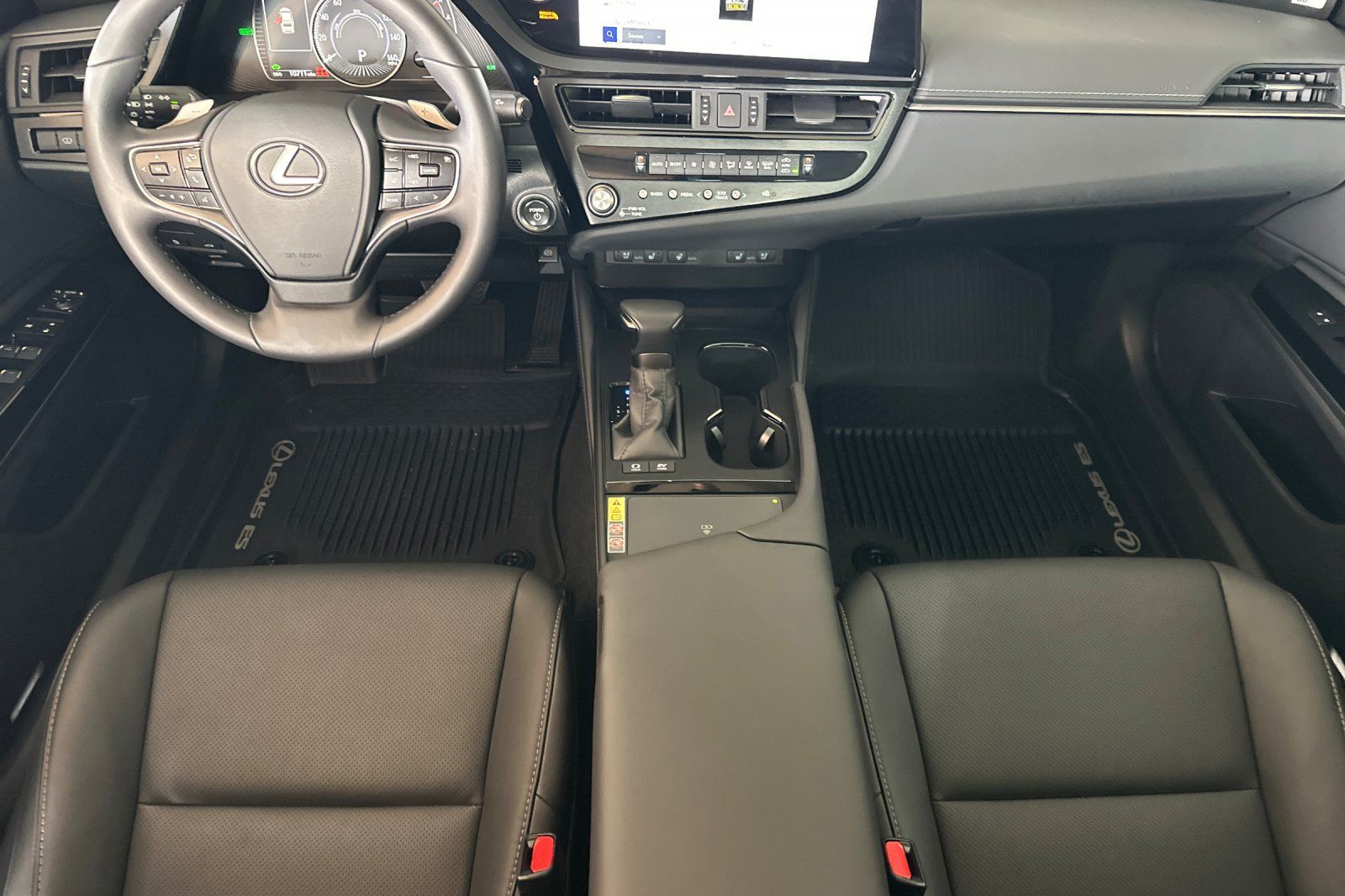 Used 2025 Lexus ES 300h w/ Premium Package FWD image 10