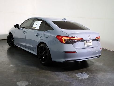 Used 2024 Honda Civic Sport image 2