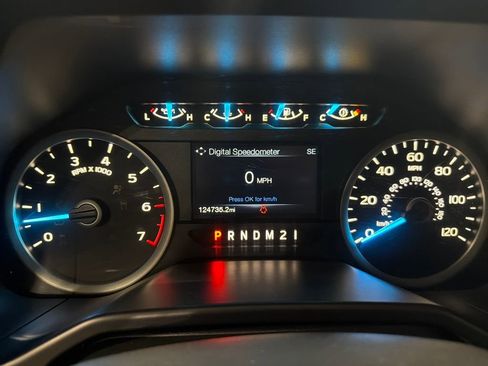 Used 2016 Ford F150 XLT w/ Equipment Group 302A Luxury AWD/4WD image 43