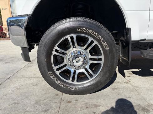 Used 2018 Ford F250 XLT w/ FX4 Off-Road Package AWD/4WD image 25