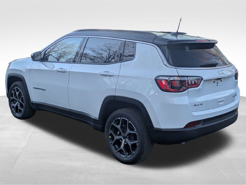 Used 2026 Jeep Compass Limited AWD/4WD image 5