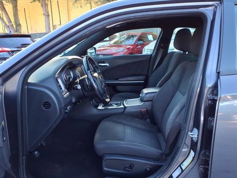 Used 2019 Dodge Charger SXT w/ Cold Weather Package image 11