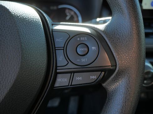 Certified 2025 Toyota RAV4 XLE AWD/4WD image 29