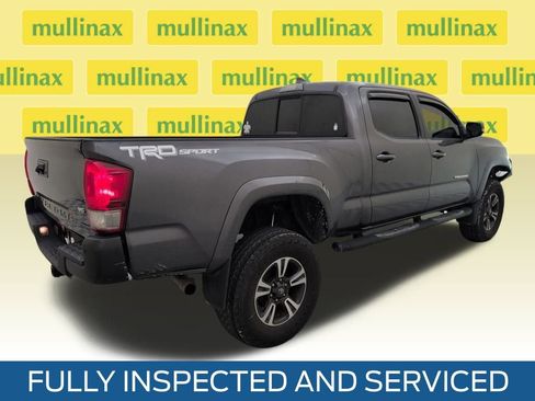 Used 2016 Toyota Tacoma TRD Sport image 4