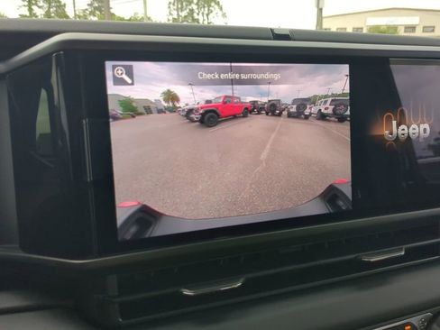 New 2025 Jeep Gladiator Rubicon image 5