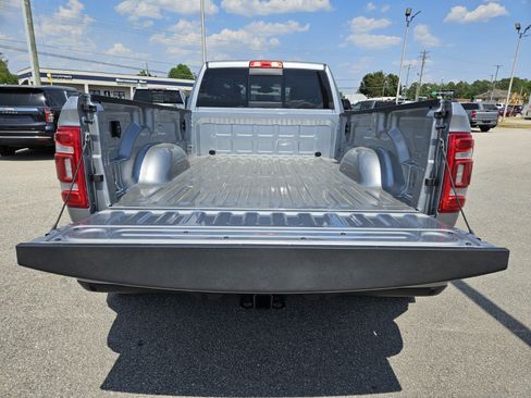 Used 2024 RAM 3500 Laramie AWD/4WD image 18