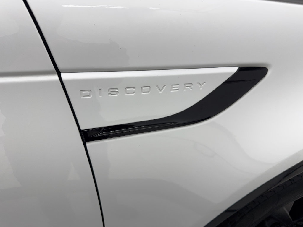 Used 2024 Land Rover Discovery Dynamic SE AWD/4WD image 25